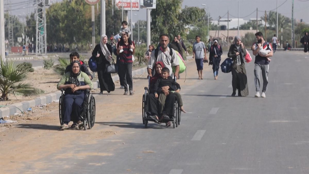 Palestinarrak Gaza iparraldetik ihesi. Agentzietako bideo batetik ateratako irudia.