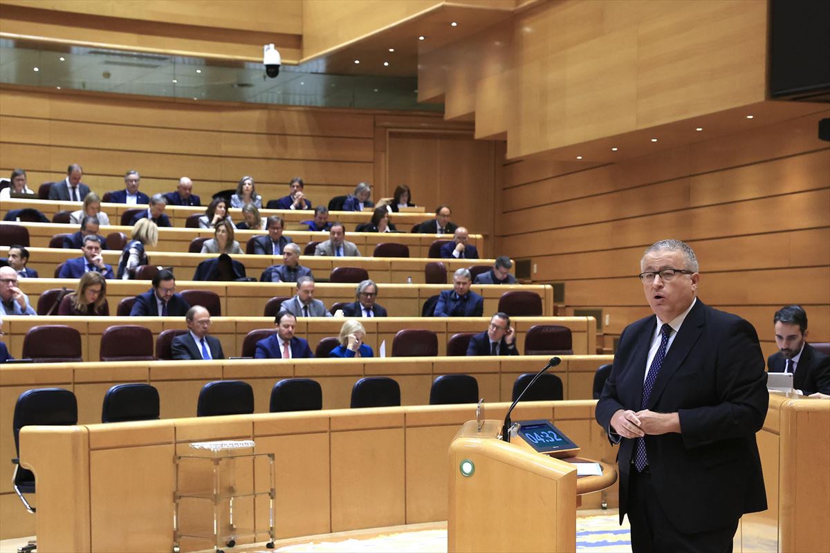 El senador del PP Francisco Martín Bernabé durante la sesión de hoy. Foto: EFE