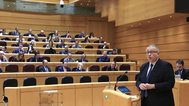 El senador del PP Francisco Martín Bernabé durante la sesión de hoy. Foto: EFE