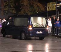 Cientos de personas arropan a la familia en el funeral del niño fallecido en Urbasa