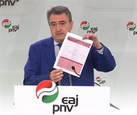 Esteban aclara que la gestión de la Seguridad Social sí está en el paquete de materias pactadas por PNV y PSOE