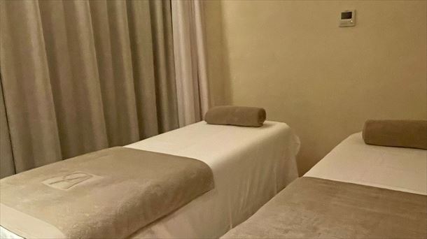 Sala de masaje para parejas