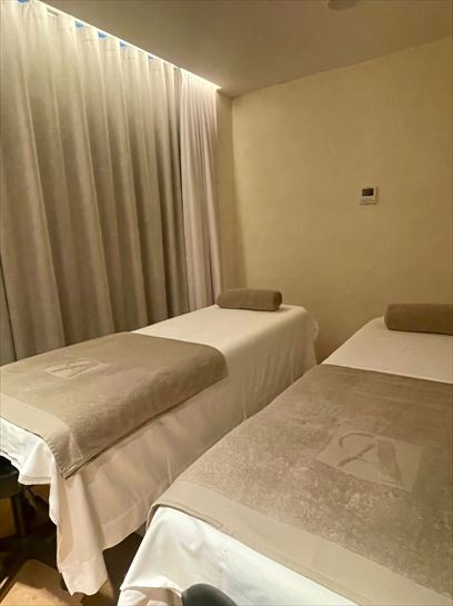 Sala de masaje para parejas