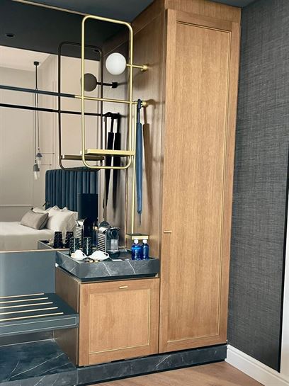 Vestidor con regalos