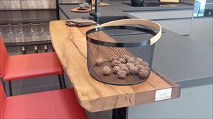 Errezilgo Armendia baserriko ohol zaharraren bidaia 