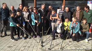 Makilak trukatuta abiatu dute eski-denboraldia aurten ere Larra-Belaguan