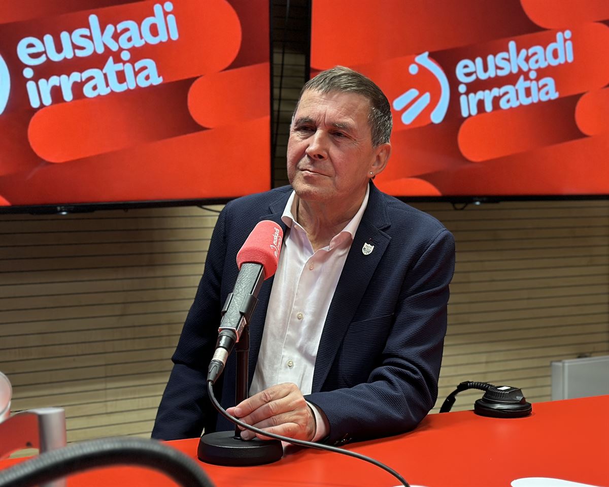 Arnaldo Otegi Euskadi Irratian egin dioten elkarrizketan