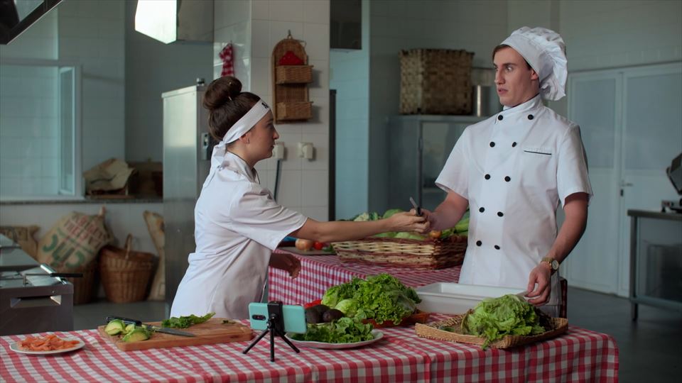 Zuri eta Bosko sukaldean