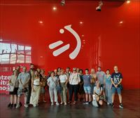 Varias personas visitaron la sede de EITB de Bilbao durante el festival de puertas abiertas Open House