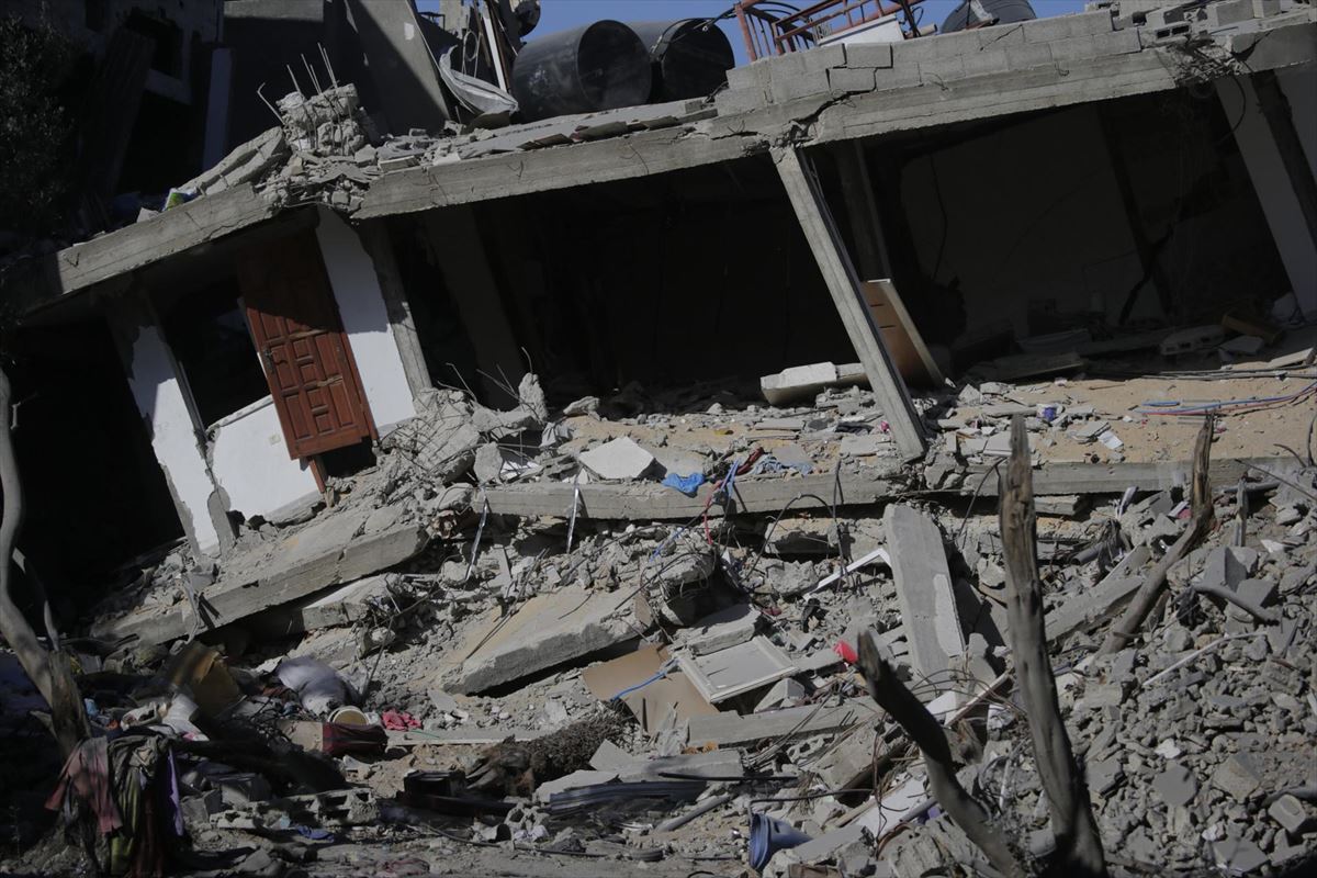 Los escombros de una casa destruida tras los ataques aéreos del Ejercito israelí