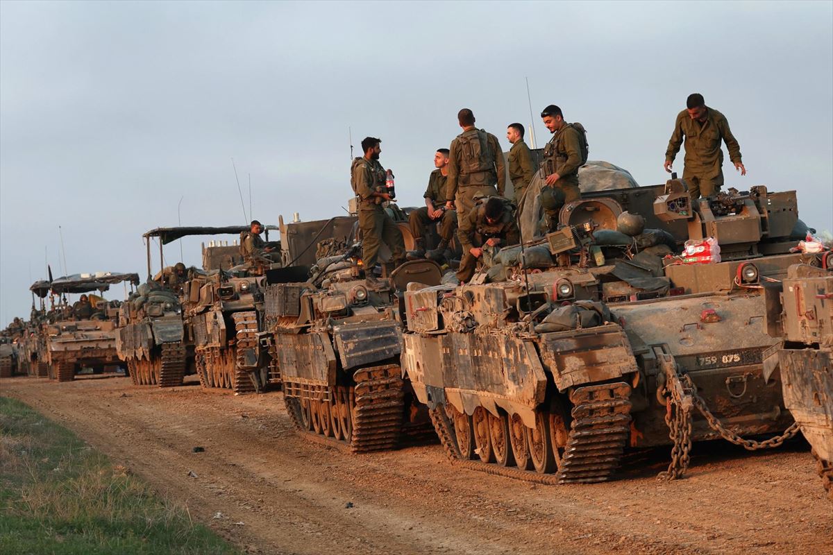 Soldados israelíes en la frontera con Gaza. Foto: EFE