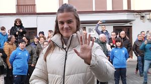 Legazpi homenajea a Irene Paredes