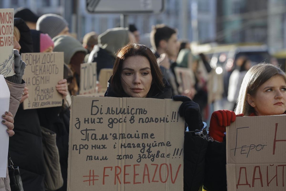 Manifestazioa Kiev hiriburuan gaur eguerdian. Argazkia: EFE