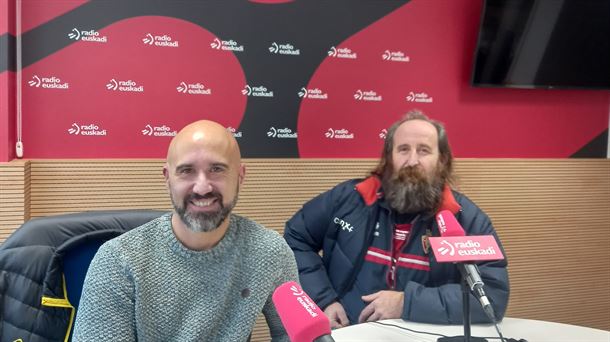 José Ángel "Panoramix" y Alberto Salvo, dos aficionados rojillos que seguirán a Osasuna hasta Riad