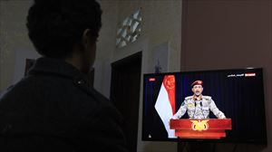 Yemengo huthiek AEBko merkantzia ontzi bati eraso egin diote Itsaso Gorrian, tentsioa areagotuz