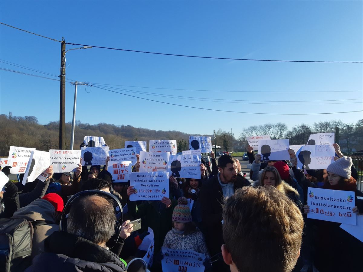 Protesta esta mañana, en Beskoitze. @Iparralde_orena