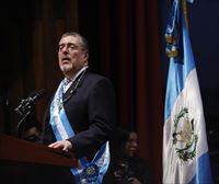 Guatemalako presidente kargua hartu du Arevalok, Kongresua inbestidura saioa galarazten saiatu ondoren