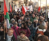 Una marcha en Pamplona reclama que el dinero del TAV se destine a reforzar el sistema de cuidados