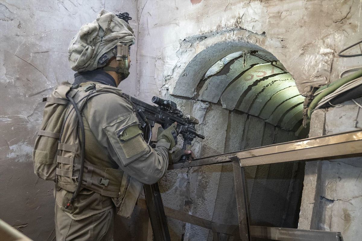 Desmantelamiento de un túnel de las milicias palestinas en el área de Jan Yunis 
