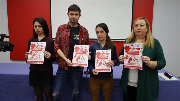 Representantes sindicales en la presentación del informe. @LABsindikatua