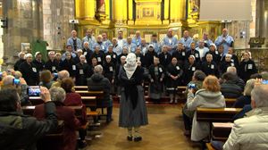 El coro de Arratia llena Bilbao de coplas en honor a Santa Agueda