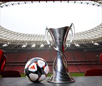 El 'UWCL Pro Ball Bilbao', presentado como balón de la fase final de la Liga de Campeones
