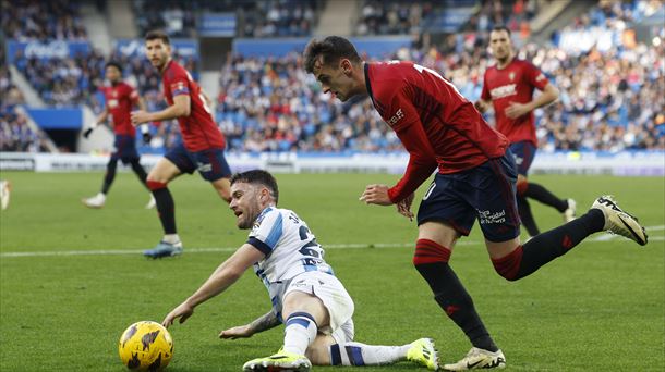 Galán y Oroz en un derbi anterior. Foto: EFE