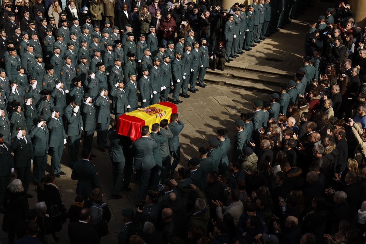 Funeral por David Pérez, en la catedral de Pamplona. EFE.