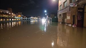 Zaintza sistemak prest kostaldeko herrietan, goizaldeko itsasgora historikoa izan daitekeelako