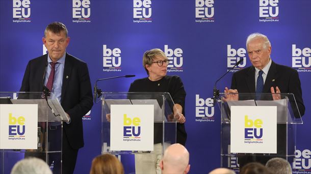 Josep Borrel, a la derecha, en la comparecencia de hoy. Foto: EFE