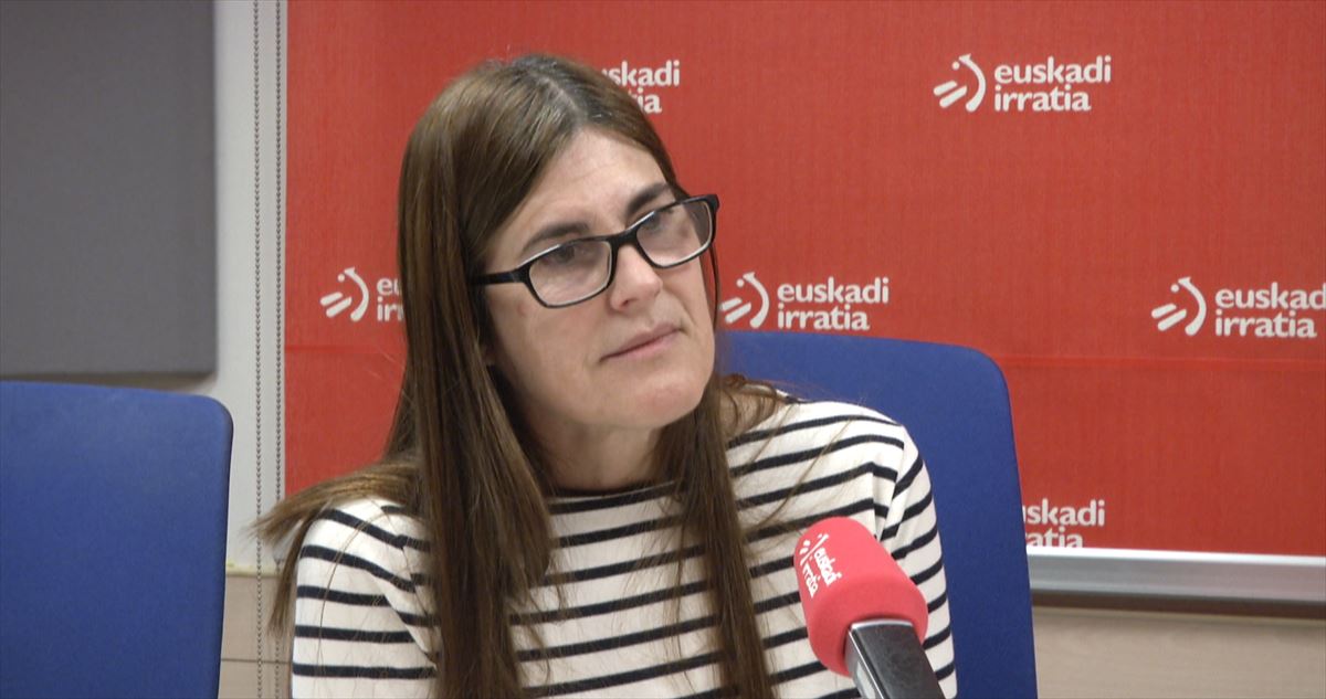 La candidata a lehendakari de Elkarrekin Podemos, Miren Gorrotxategi, en Euskadi Irratia