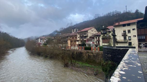 Ambiente nuboso y húmedo, esta mañana en Alegia.  Foto: Jabier Landa. 