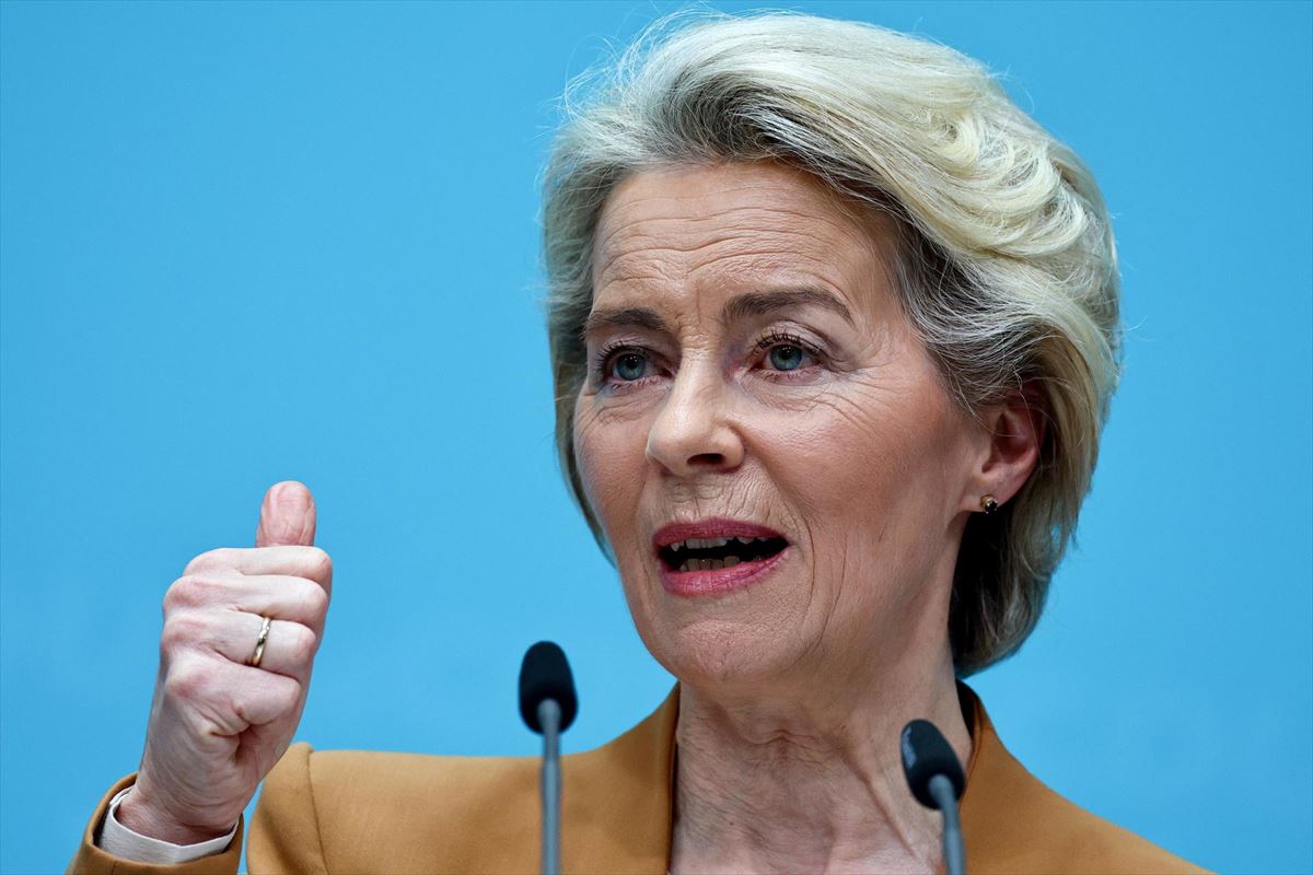 Ursula von der Leyen Europako Batzordeko presidentea, gaurko prentsaurrekoan