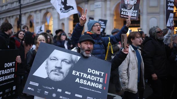 Assange estraditatzearen kontrako protesta, Londresen.