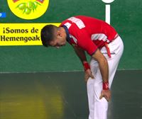 Mikel Urrutikoetxea ha recibido un pelotazo en su pierna derecha