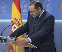 Ábalos cree que el ultimátum del PSOE no es la forma de enfrentar la estrategia de la derecha