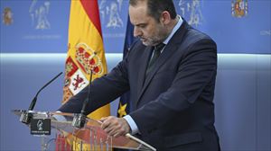 PSOEk eman zion ultimatuma ''ez da eskuinaren estrategiari aurre egiteko modua'', Abalosen arabera