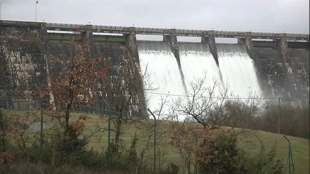 Ullibarri, esta mañana. Imagen obtenida de un vídeo de EITB Media.