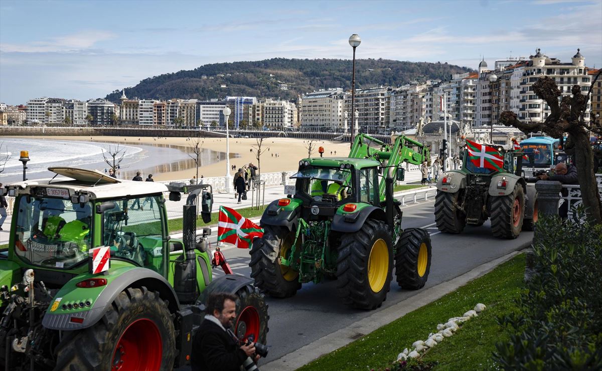 Traktoreen protesta martxoan. 