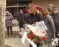 Mendia eta Melgosa sailburuek lore-sorta bana eskaini diete biktimei hilketen urteurrenean