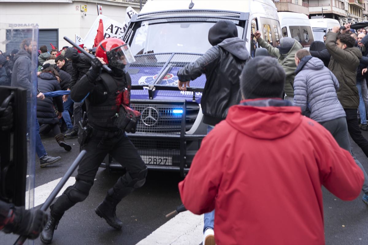 Incidentes en Vitoria-Gasteiz. Foto: EFE