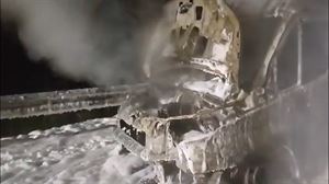 Furgoneta bat kiskali da Antzuolan, Deskargako autobian, matxura baten ondorioz