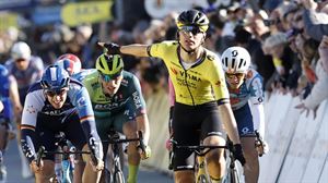 Olav Kooijek bigarrenez irabazi du Paris-Nizan, Sisteronen izandako esprintean; Plappek lider jarraitzen du