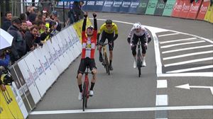 Skjelmose, Paris-Nizako seigarren etapako irabazlea; McNultyk liderraren elastikoa jantzi du