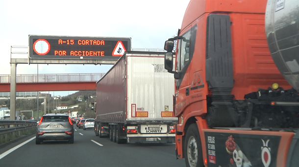 17 personas heridas en un accidente múltiple registrado en la A-15