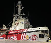 El barco de Open Arms viaja ya hacia Gaza, con 200 toneladas de comida