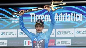 Vingegaardek nagusitasunez irabazi du Tirreno-Adriaticoko itzulia