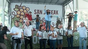 Bakioko txakolinaren uzta berria aurkeztu dute