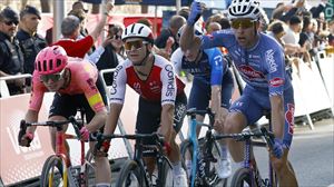 Axel Laurancek irabazi du Voltako bosgarren etapa, esprintean