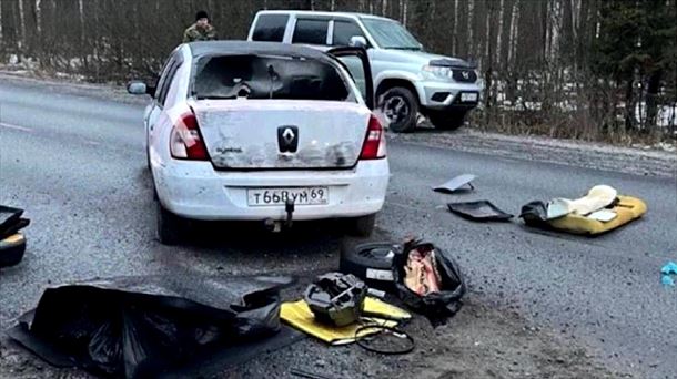 El coche supuestamente utilizado por los atacantes. Captura de imagen de un vídeo de agencia.